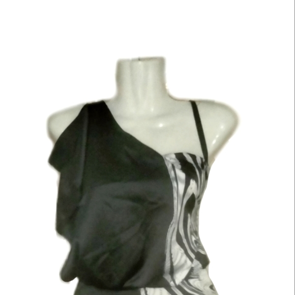 Black and white satin finish dress - Picture 3 of 6